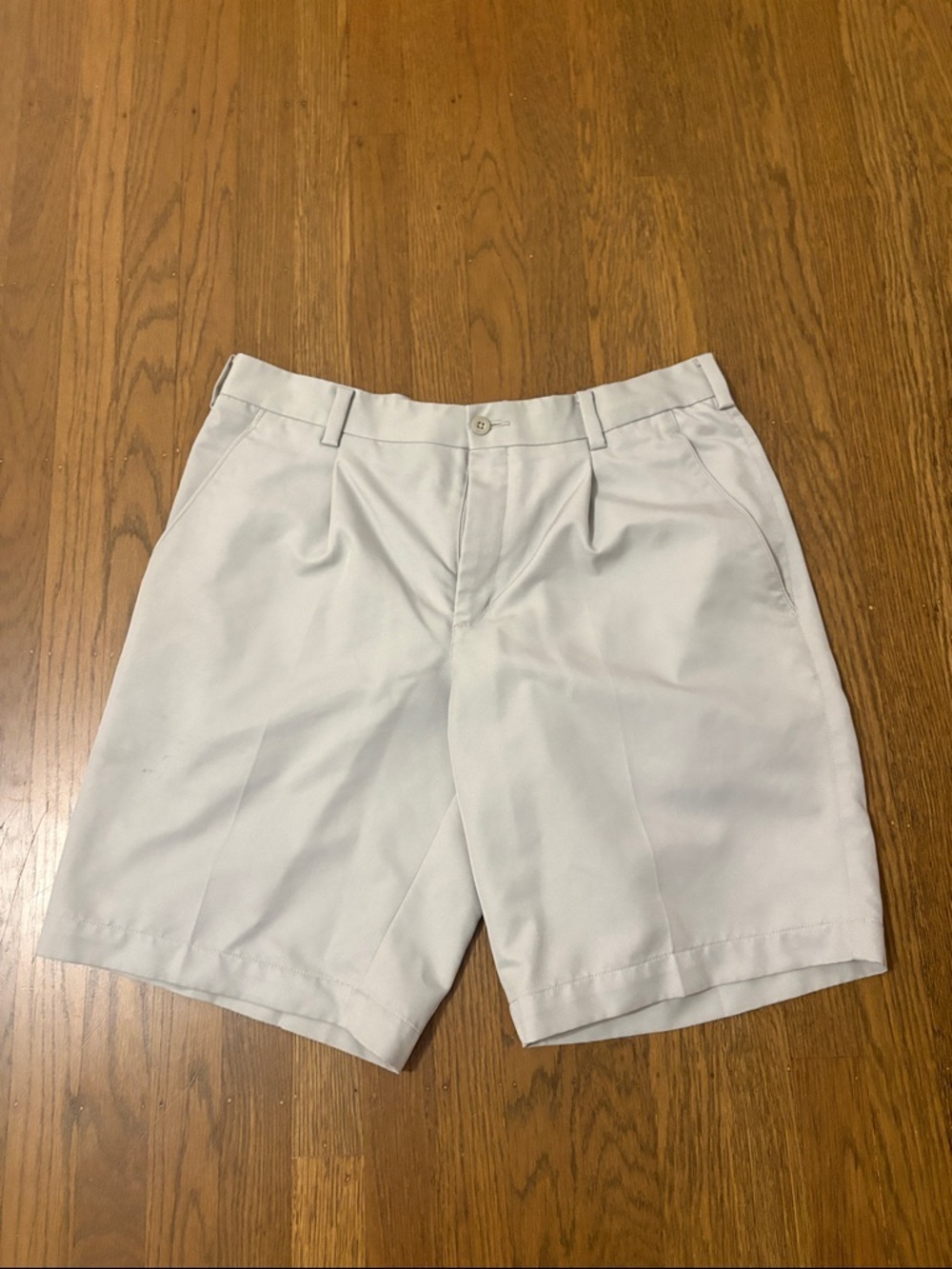 Nike golf Men's shorts size 33